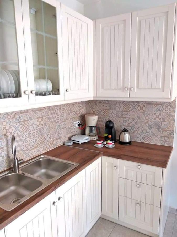 Myrsini'S Sea View Apartment Néa Péramos Eksteriør billede