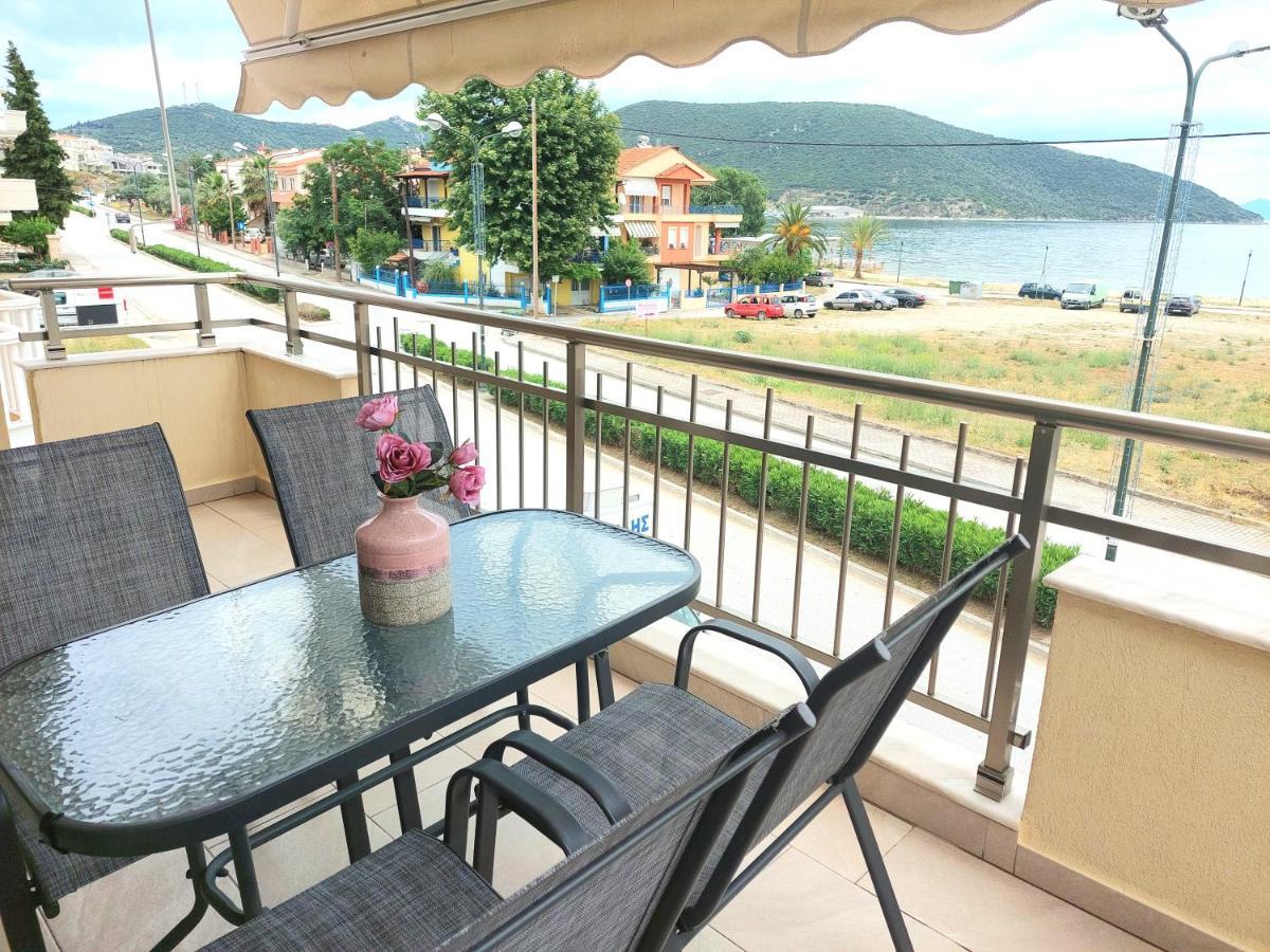 Myrsini'S Sea View Apartment Néa Péramos Eksteriør billede
