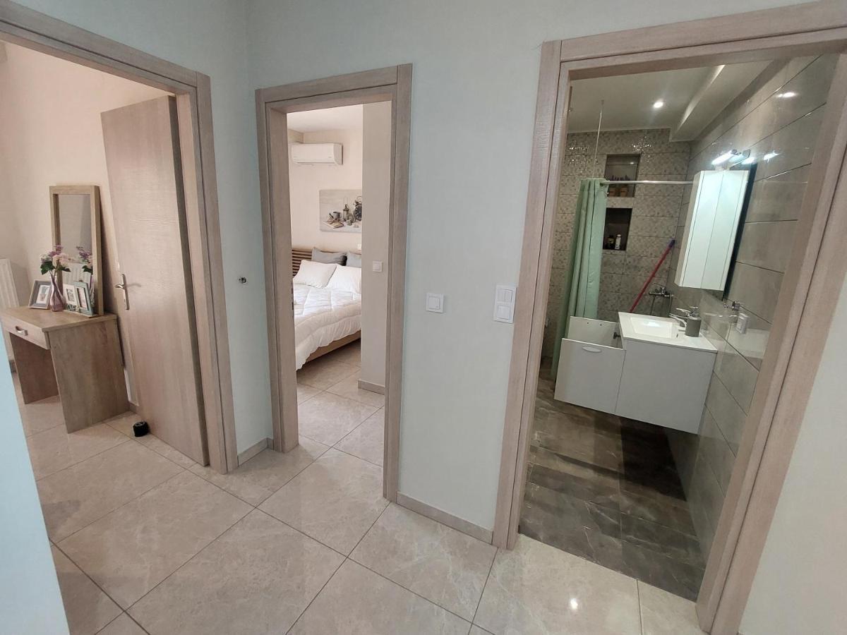Myrsini'S Sea View Apartment Néa Péramos Eksteriør billede