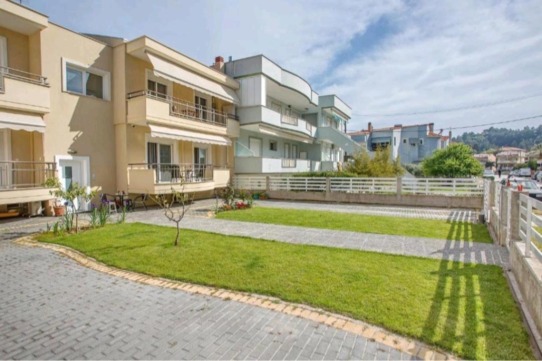 Myrsini'S Sea View Apartment Néa Péramos Eksteriør billede