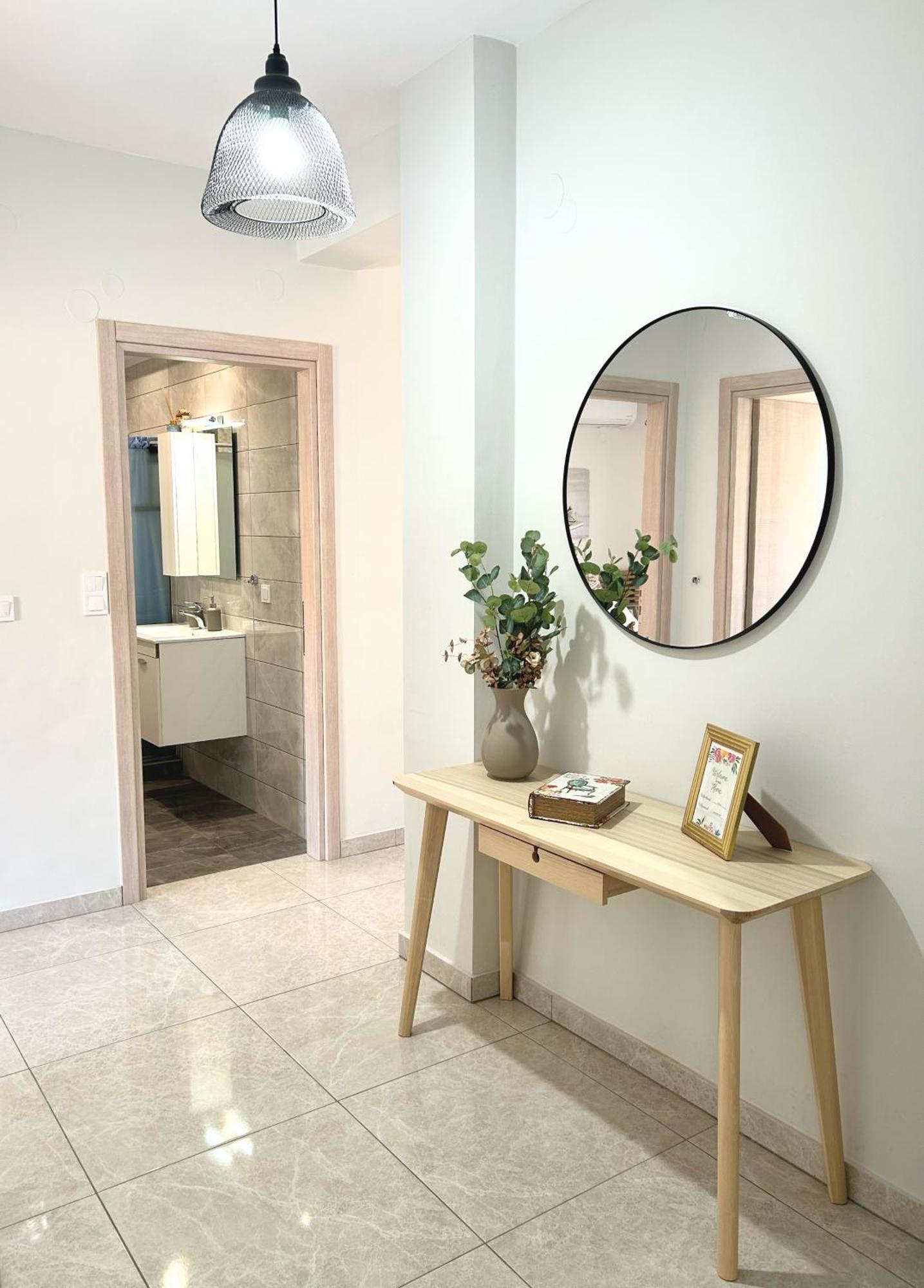 Myrsini'S Sea View Apartment Néa Péramos Eksteriør billede